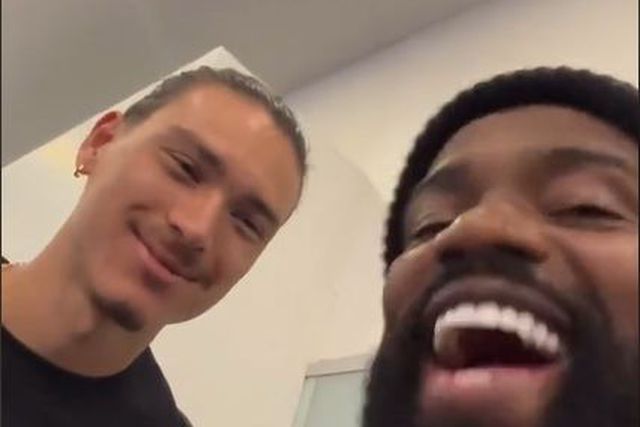 Vídeo: Darwin 'compromete-se' com o Flamengo