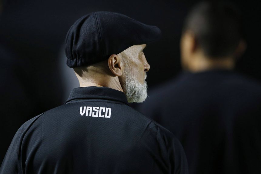 Álvaro Pacheco quando treinava o Vasco da Gama