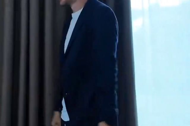 Modric recebido no estágio da Croácia com o hino da Champions