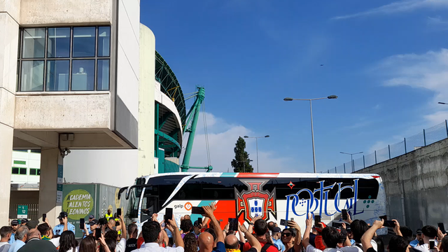 Chegada do autocarro da Seleção Nacional a Alvalade