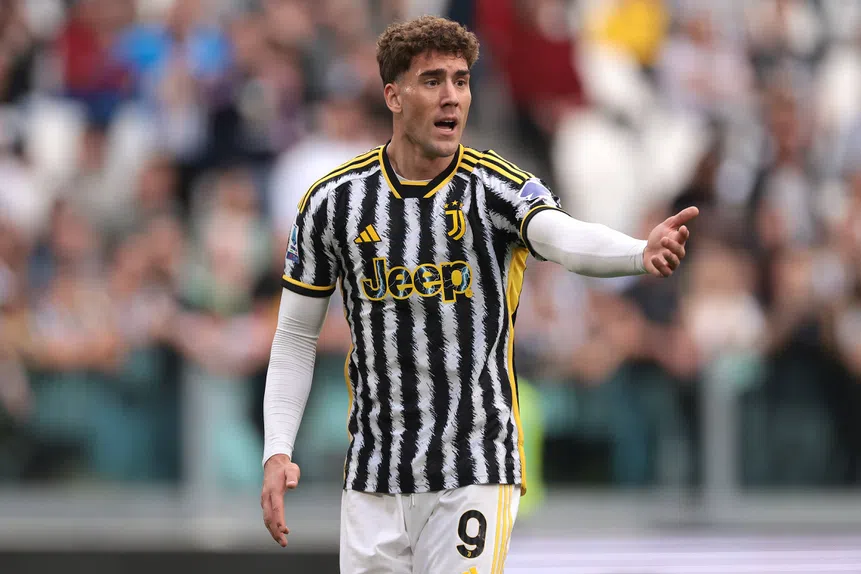 Lewandowski treme! Vlahovic à espreita!