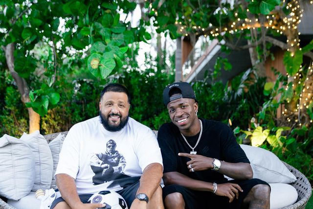 Vinícius celebra Champions em Miami...com Dj Khaled