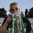 Rui Borges a festejar a conquista da Taça de Portugal, que juntou ao campeonato