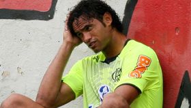 Guarda-redes condenado por matar a amante arranja novo clube