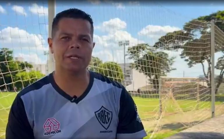 Lembra carreira arruinada pelas drogas: «Gastava o dinheiro todo e a família passava fome em casa»