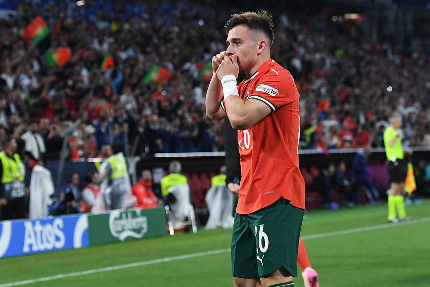 Francisco Conceição a festejar o golo do empate