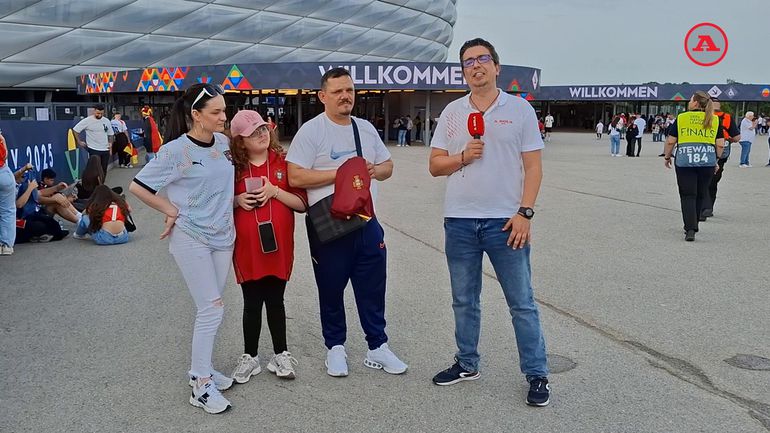 Há histórias com finais felizes: Inaya conheceu Ronaldo, mas a luta não acabou