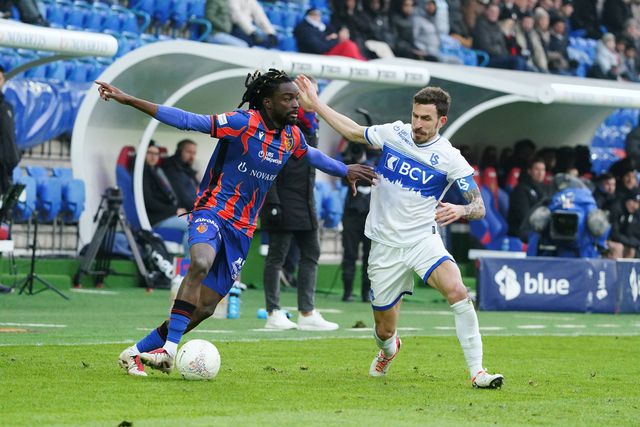 Romário Baró em ação pelo Basileia