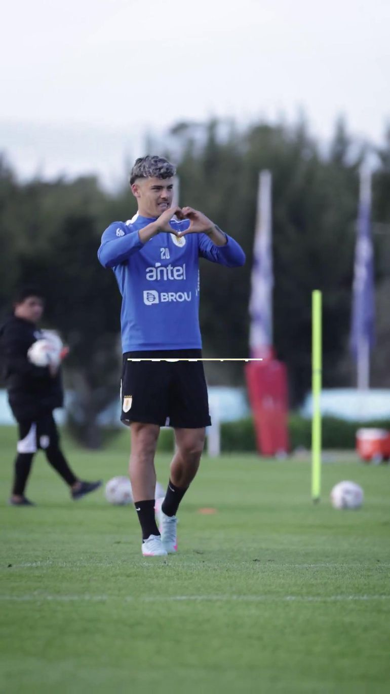 Coração de Maxi Araújo após golaço a Israel