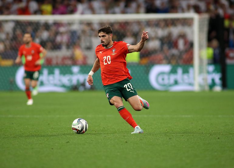 Pedro Neto: «Queremos trazer a taça para Portugal»