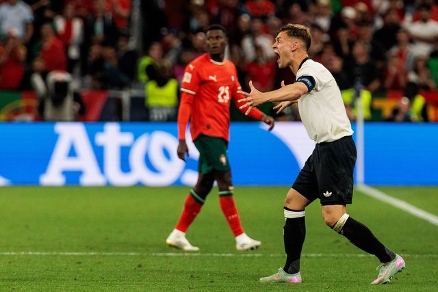 Kimmich levantou a Arena (as notas da Alemanha)