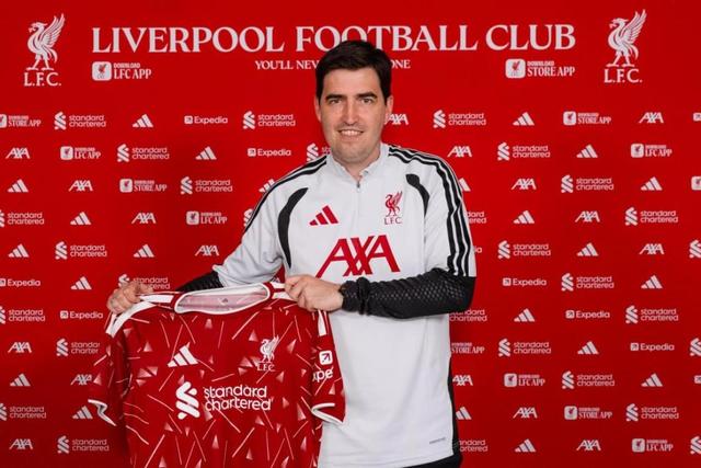 Iraola é o novo treinador do Liverpool