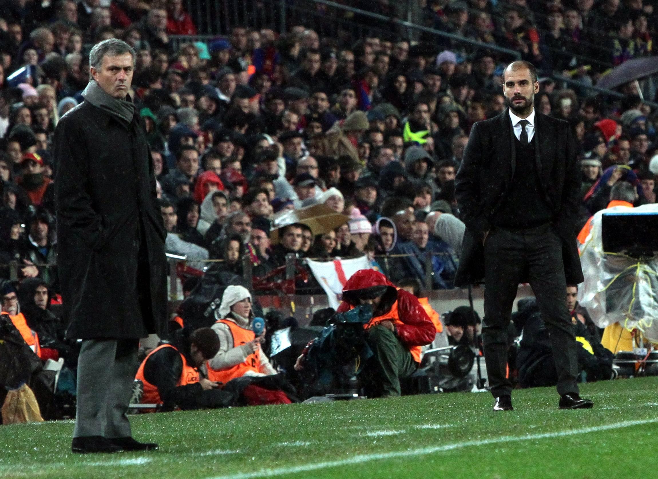 Mourinho perdeu com o Barcelona de Guardiola por 0-5 no Camp Nou, na sua primeira temporada no Real Madrid, e não deixou os jogadores fazer declarações à imprensa - Foto: Imago