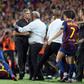 Mourinho colocou o dedo no olho de Tito Vilanova, na altura adjunto de Guardiola no Barcelona, durante a segunda mão da final da Supertaça espanhola em 2011 - Foto: Imago