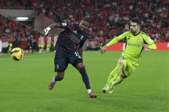 Sidny Cabral deixa o Benfica com apenas uma dúzia de jogos de águia ao peito