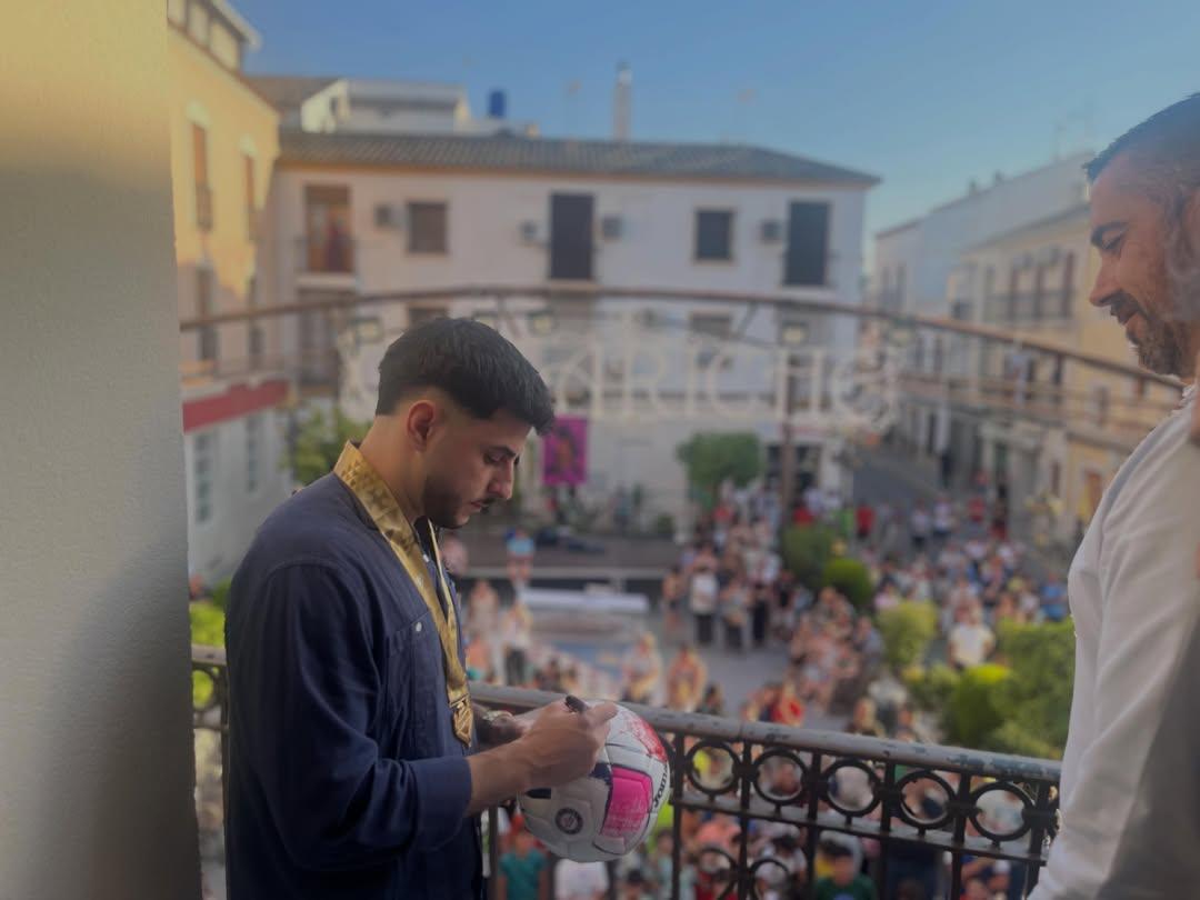 No varandim da câmara - Foto: Instagram/Aytocasariche