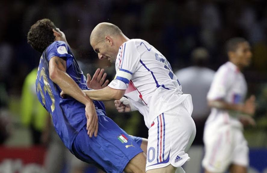 A cabeçada de Zidane a Materazzi na final do Mundial 2006, na Alemanha