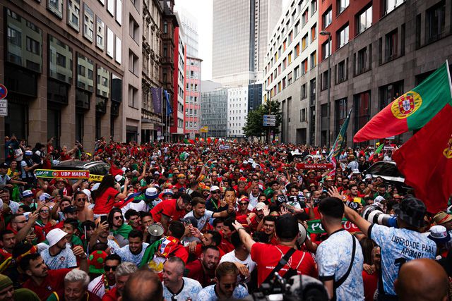 Hamburgo proíbe cortejo dos adeptos