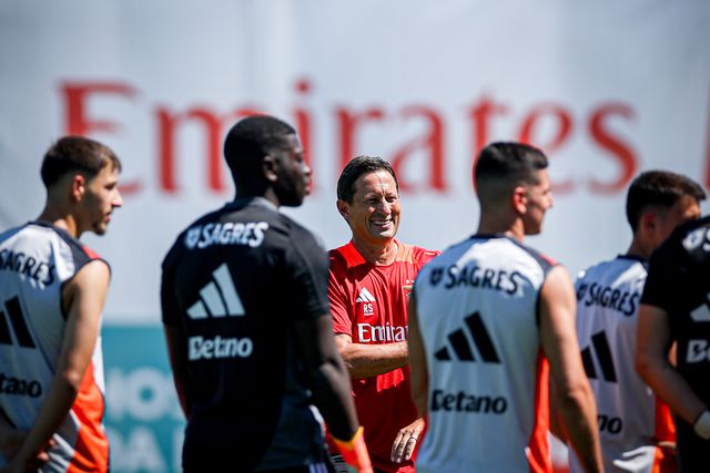 O novo plantel do Benfica: faltam os 'acabamentos'