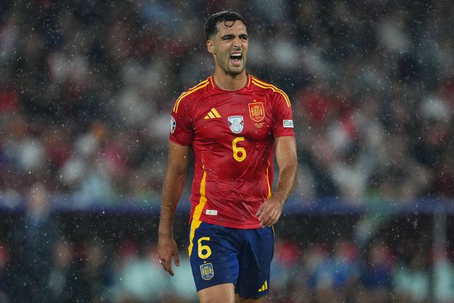 Roubava bolas às outras crianças, apesar de o pai ter sido futebolista