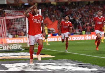 Benfica: Otamendi é o mais utilizado da Europa