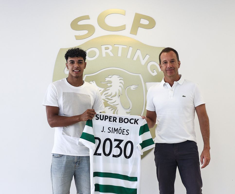 Sporting: João Simões renova até 2030