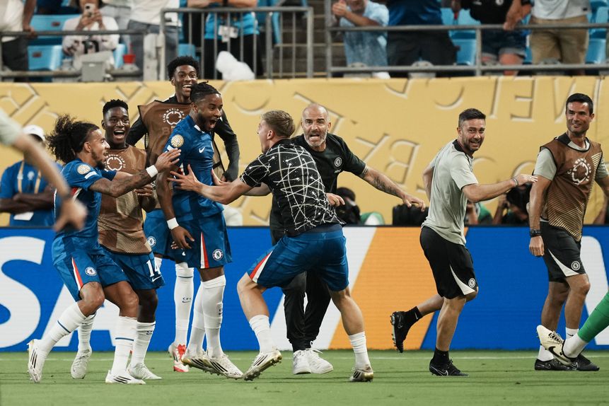 Jogadores do Chelsea a celebrarem um de quatro golos ao Benfica no Mundial de Clubes