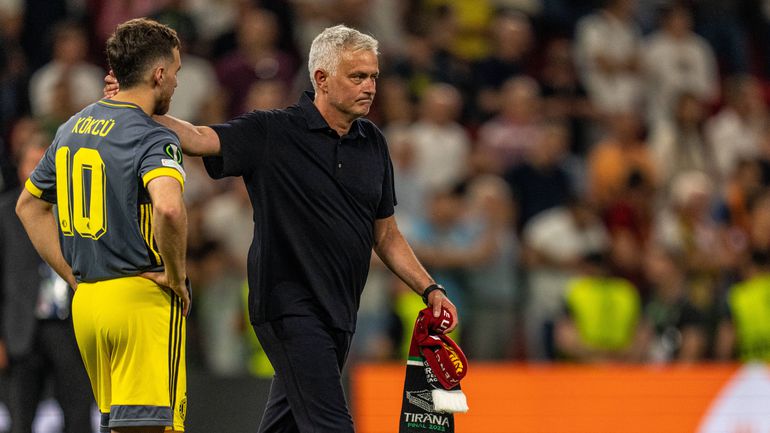 Roma em contactos por jogador do Benfica que convenceu Mourinho