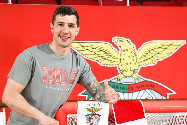 Benfica renova com bicampeão do Mundo