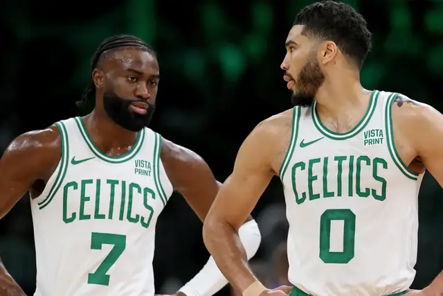 Jaylen Brown e Jason Tatum chegaram a duas finais e conquistaram m título