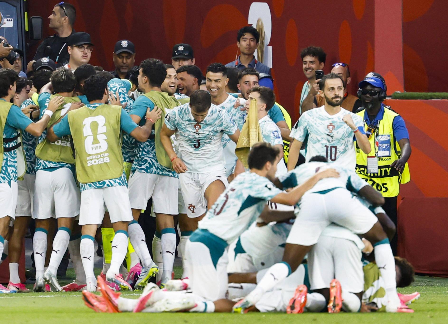 Portugal bateu (2-1) a Croácia com um golo de Gonçalo Ramos na compensação