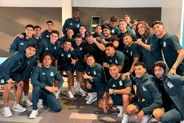 Seleção do México - Foto: @stevewilldoit