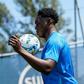 Samu teve o primeiro contacto com bola desde a lesão - Foto: FC Porto