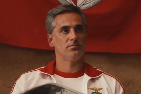Com Jonas e outras caras conhecidas, Benfica apresenta novo equipamento alternativo