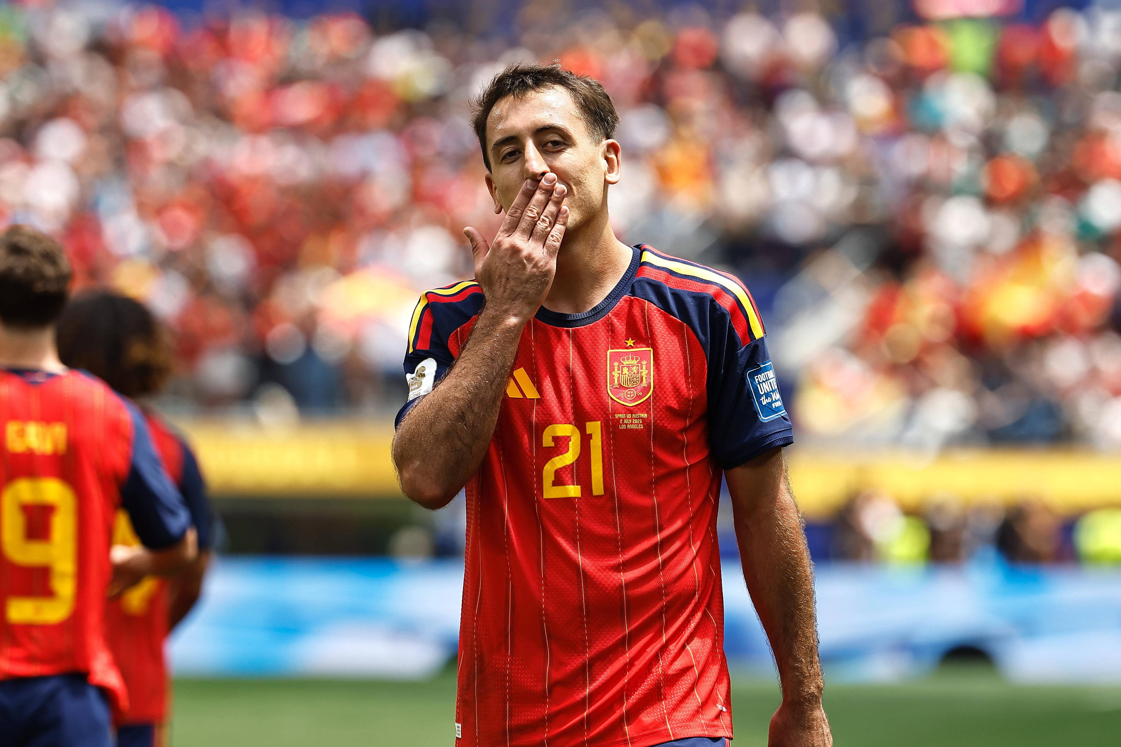 Mikel Oyarzabal bisou à Arábia Saudita e à Áustria