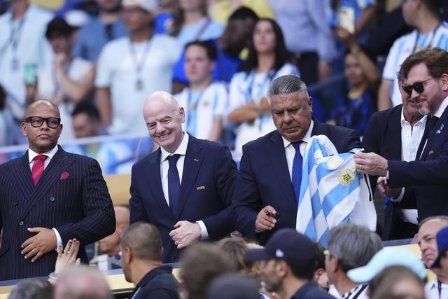 Infantino, presidente da FIFA, assistiu ao duelo entre Argentina e Cabo Verde