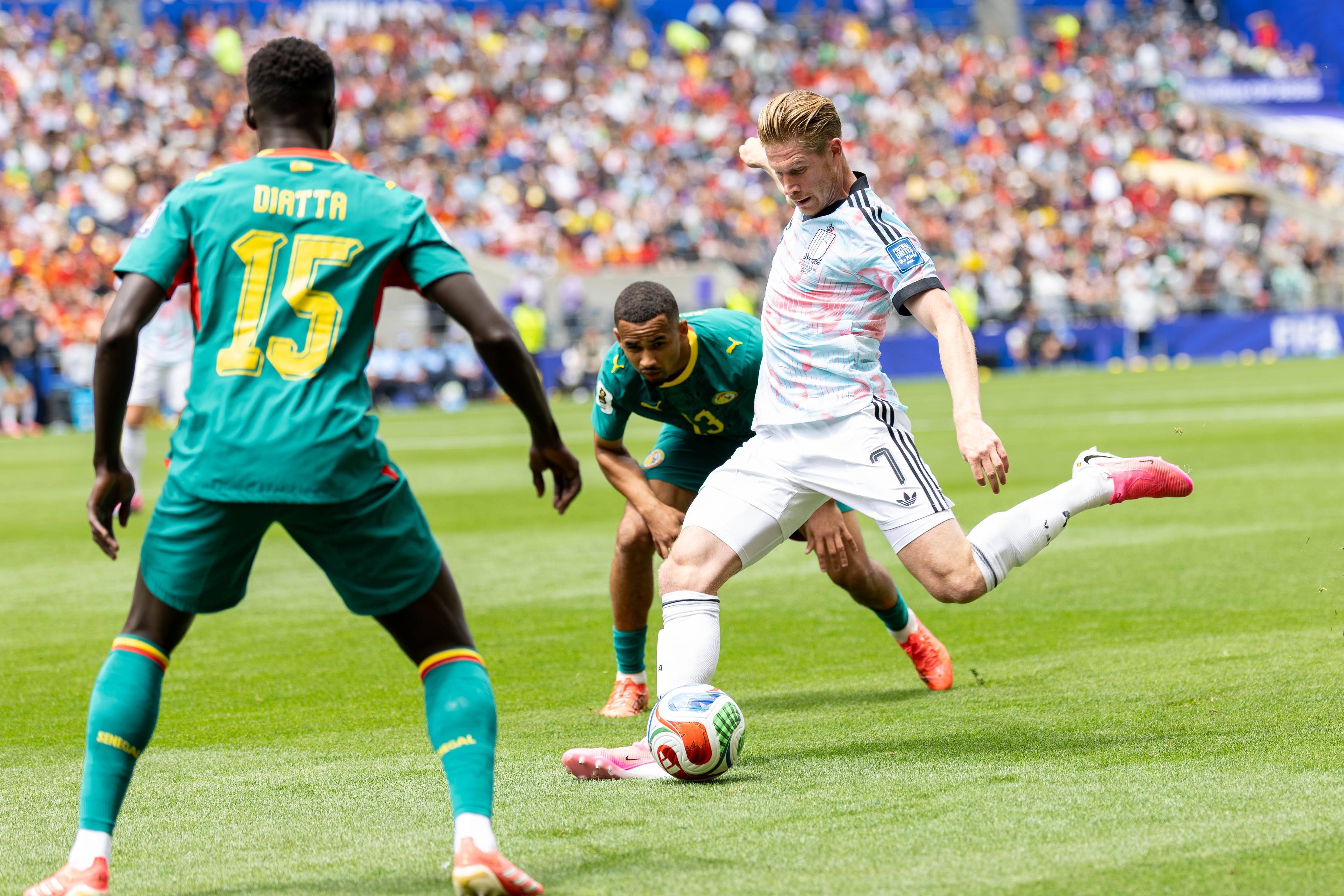 De Bruyne ao serviço da Bélgica frente ao Senegal