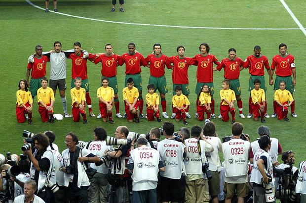 O onze de Portugal na final do Euro 2004: Miguel, Ricardo, Ronaldo, Pauleta, Jorge Andrade, Nuno Valente, Deco, Ricardo Carvalho, Maniche, Costinha e Figo. Paulo Ferreira, Rui Costa e Nuno Gomes saltaram do banco