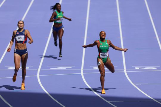 Paris 2024: Fatoumata Diallo nas meias-finais dos 400 metros barreiras