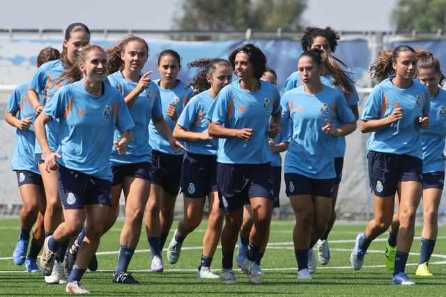 Plantel feminino do emblema azul e branco já trabalha no Olival (Foto: FC Porto)