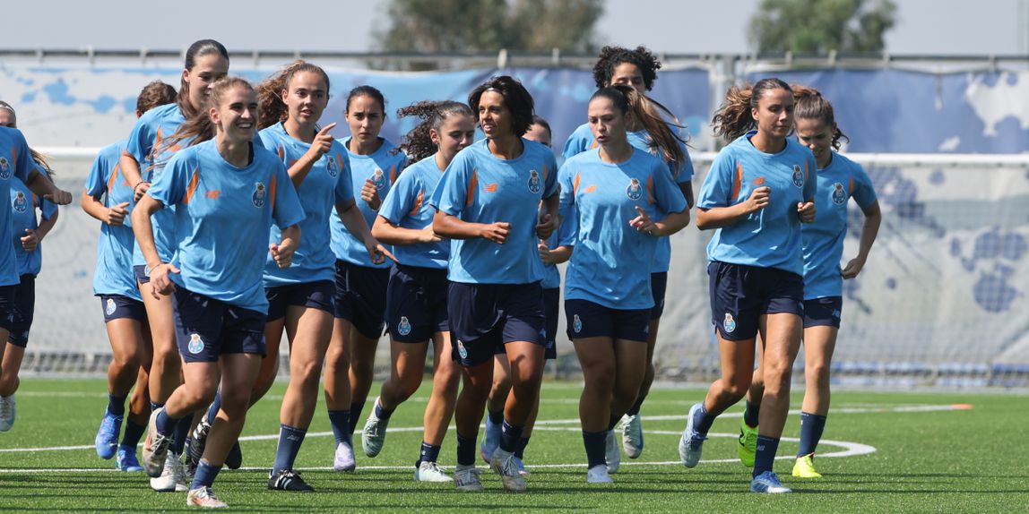 Plantel feminino do emblema azul e branco já trabalha no Olival (Foto: FC Porto)