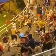 Cadeiras a voar no superclássico do futebol paraguaio (vídeos)