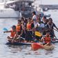 Equipa unida em atividade no mar, em Cascais