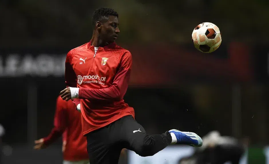 Jovem africano deixa os minhotos e abraça uma nova aventura no futebol inglês