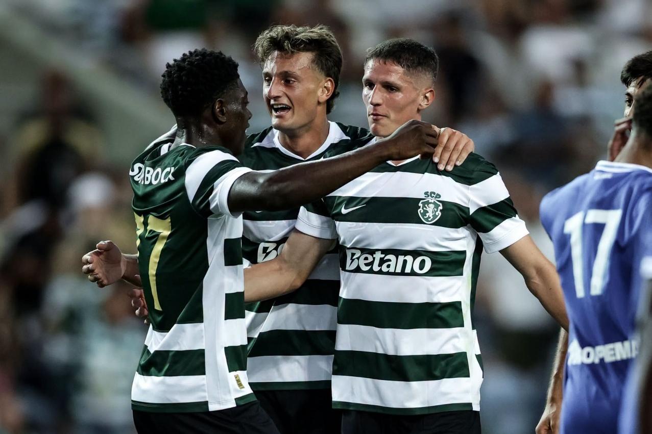 Issa Doumbia, SIlas Andersen e Sergi Altimira são reforços do Sporting para 2026/27 - Foto: SPORTING CP