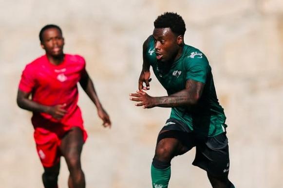 Nile John destacou-se na pré-época do Moreirense e é opção forte para receção ao SC Braga — Foto: Moreirense