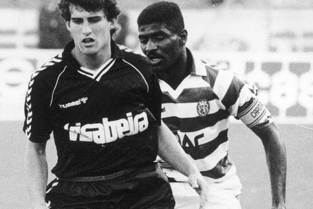 A primeira aventura de Amaral fora do Sporting foi nos viriatos por empréstimo. Voltaria aos verdes e brancos para mais cinco anos de leão ao peito - Foto: A BOLA