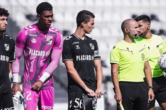 Santiago Verdi (Vitória SC): ainda não se estreou em jogos oficiais pela equipa principal, mas já teve honras de capitão durante a pré-época. Médio de 18 anos tem a maturidade e argumentos com bola necessários para convercer Tiago Margarido