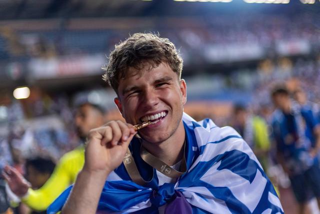 Oskar Pietuszewski luta pela titularidade - Foto: IMAGO
