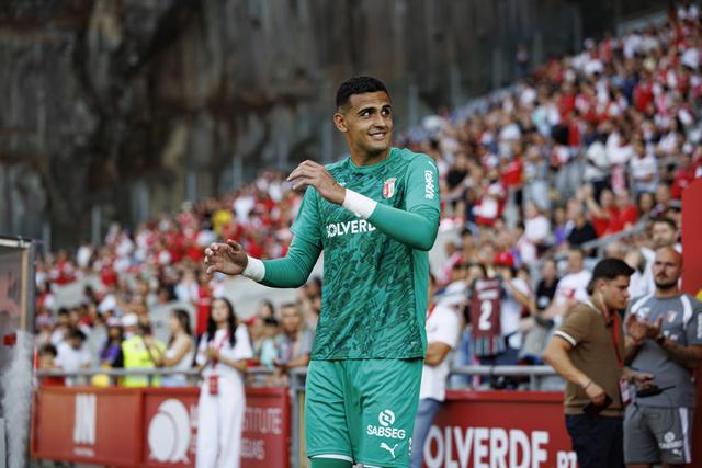 Bernardo Fontes regressou esta época ao SC Braga e quer agarrar o lugar que era de Lukas Hornicek